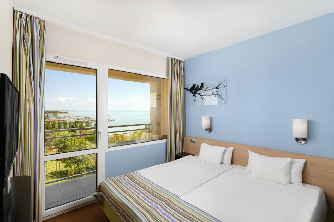Suite Balcony Air-Conditioning,1243920145:JPEG